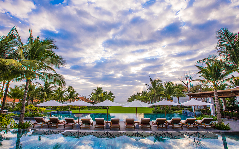 14-the-anam-morning-mood-center-pool-101216